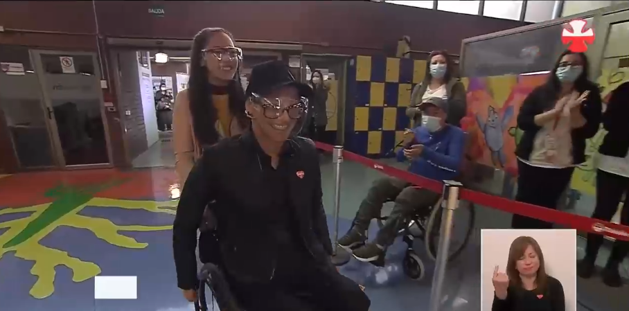 Medallista Alberto Abarza lanzó potente mensaje en el lanzamiento de la Teletón: presentó a su hija