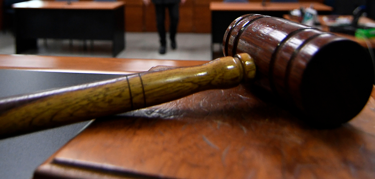 En prisión preventiva quedó mujer acusada de abusar sexualmente de 2 hermanos menores en Concepción