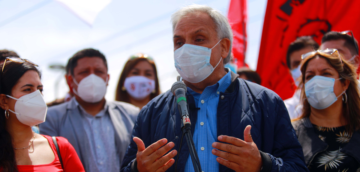 Exministro de Salud llamó a sumarse a la vacunación de menores de 12 años: 