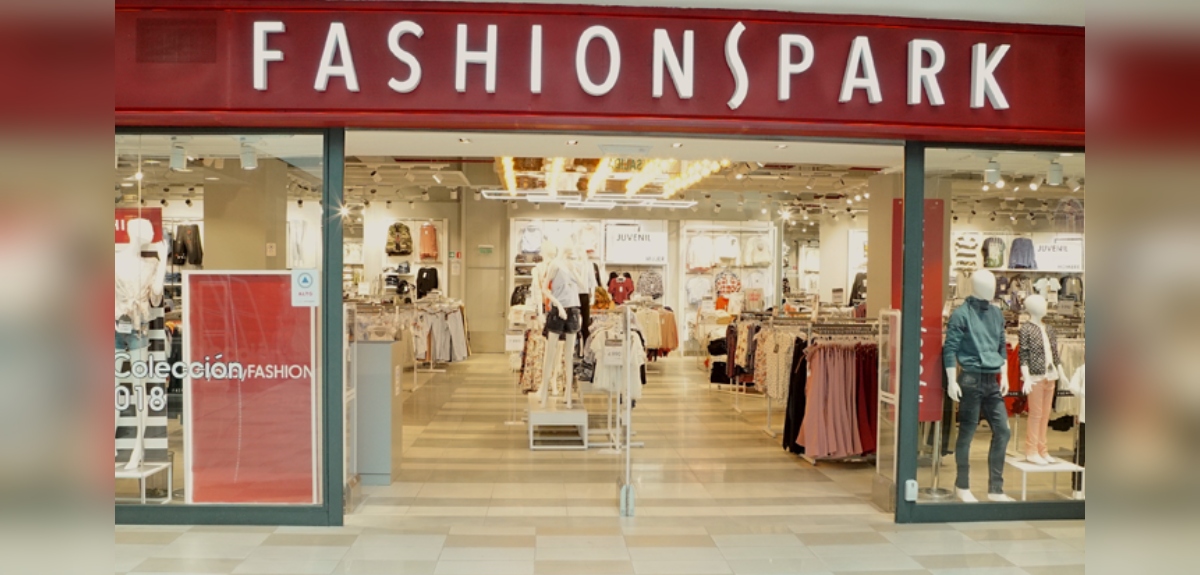 Indemnizarán con $10 millones a vendedora de Fashion's Park despedida por ir a reunión de apoderados