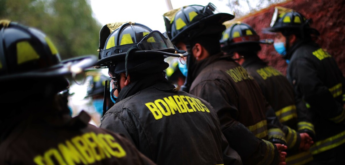 Trágico Año Nuevo: una mujer muerta y 30 damnificados dejan incendios en Maipú y Macul