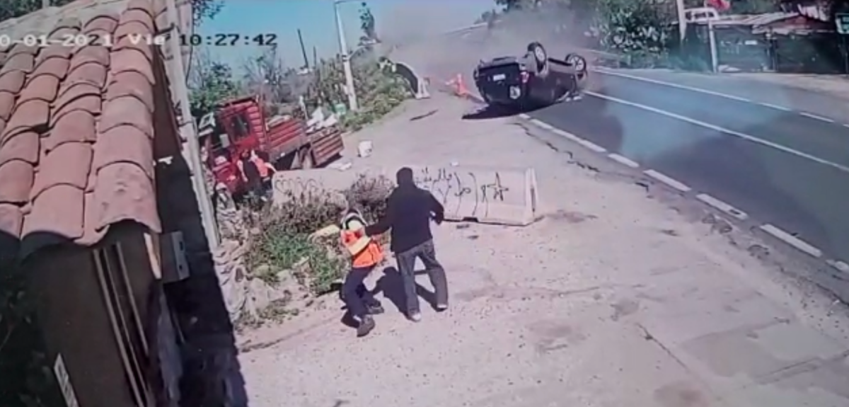 Video muestra impactante accidente en el camino al Cajón del Maipo: chofer quedó con heridas leves