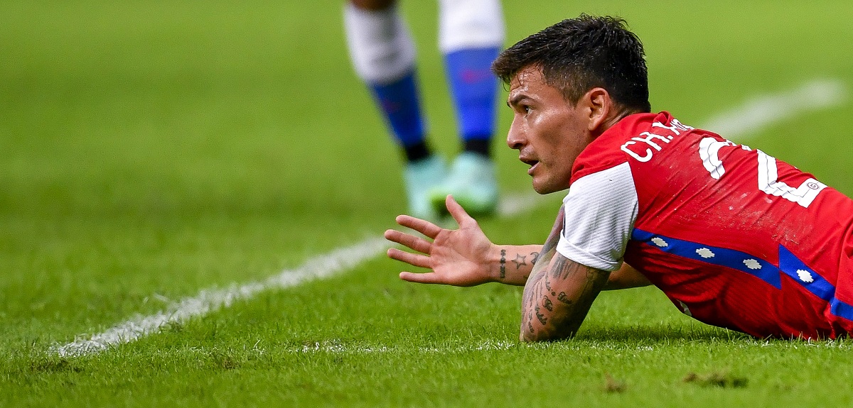 Leverkusen descartó a Charles Aránguiz para doble fecha clasificatoria de noviembre con la 'Roja'