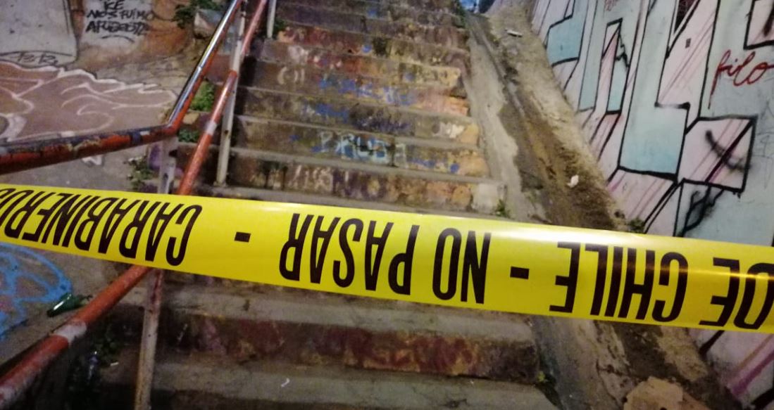 Hombre es encontrado muerto en la escalera Caracol del paseo Dimalow en Valparaíso