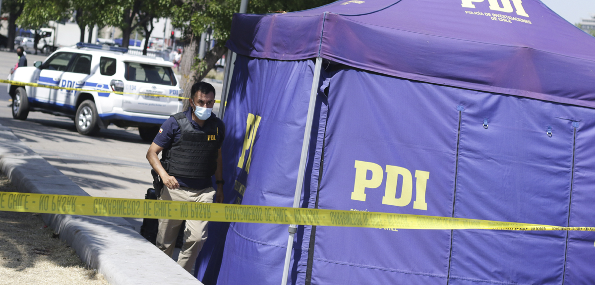 Hallaron cuerpo sin vida de mujer en Peñalolén: presentaba heridas y no poseía documentación