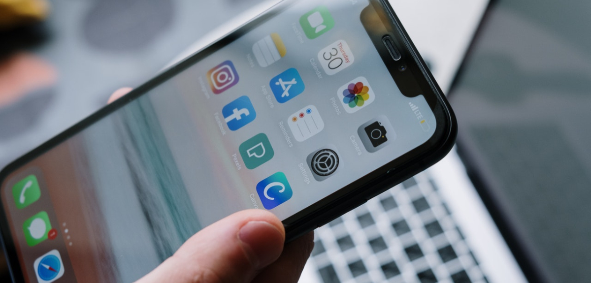 Facebook informa de nuevas dificultades para acceder a sus servicios a días de masiva interrupción