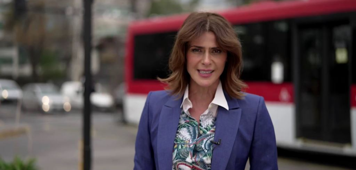 'Los 2000, un zapping al pasado' revivió desastrosa implementación del Transantiago en 2007