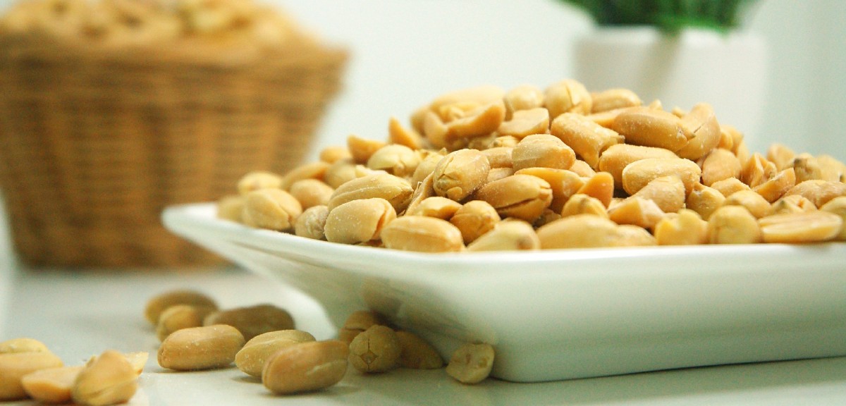 Los beneficios y propiedades del maní y por qué no deberías consumir más que la cuota sugerida