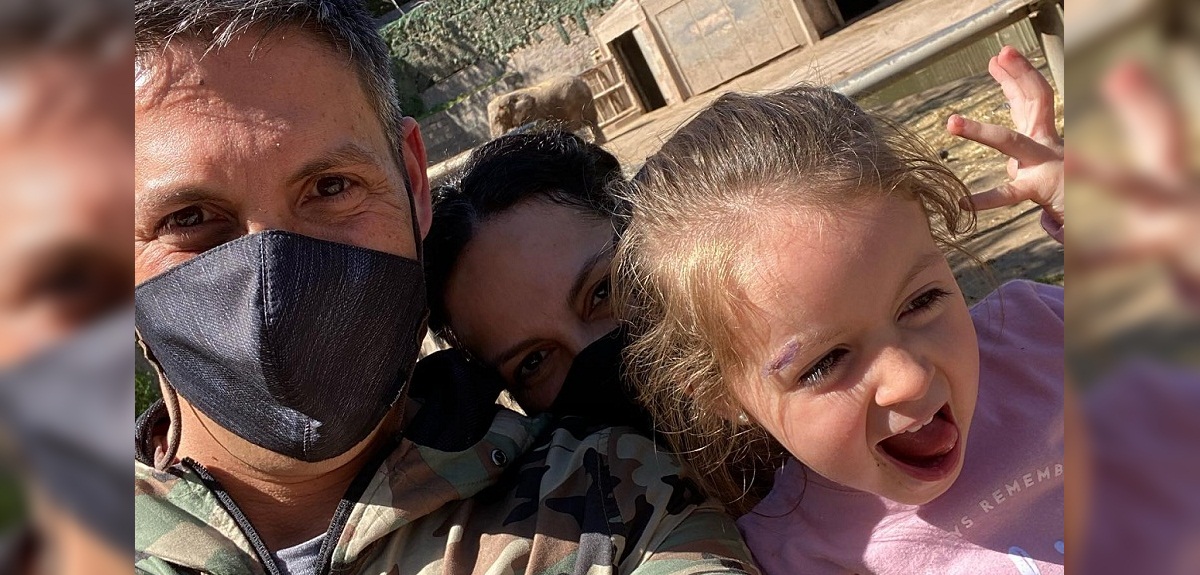 Pato Sotomayor visitó zoológico con su hija y ella escribió dulce carta a la jirafa: 