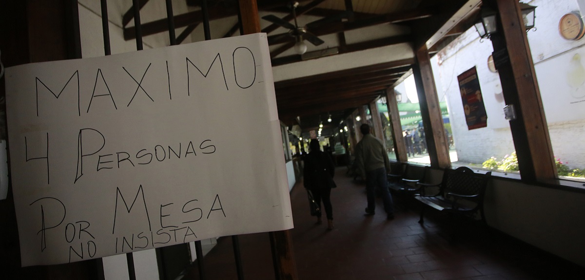 Minsal anuncia que todas las comunas de la RM pasan a Preparación: ¿cómo cambiarán los aforos?