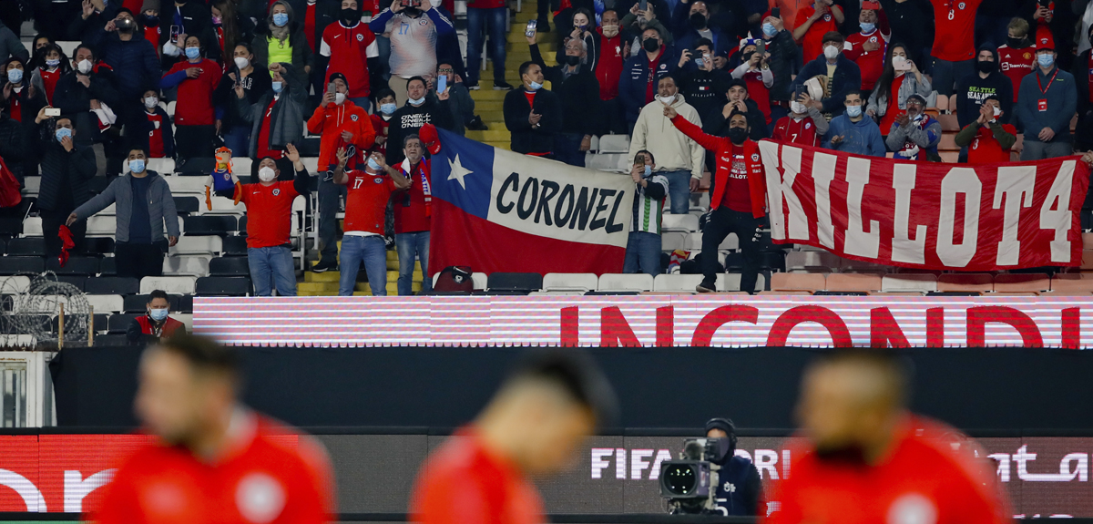 Federación Chilena recibió fuerte sanción por cánticos discriminatorios de hinchas en el Monumental