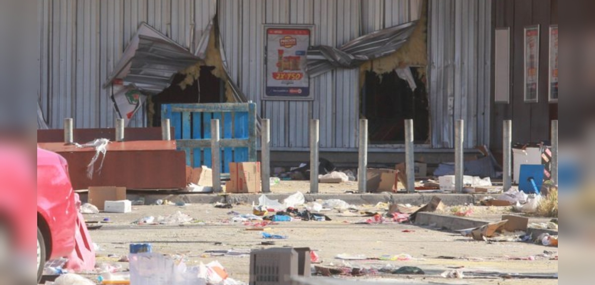 El drama de empleados de supermercado tras saqueo en Bajos de Mena: “Nos quedamos sin trabajo”