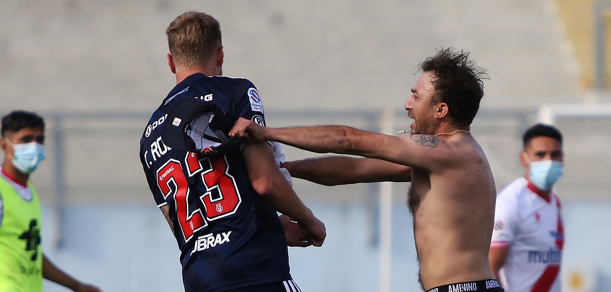 La 'U' comunicó renuncia de Valencia y anunció acciones legales contra hinchas por agresiones