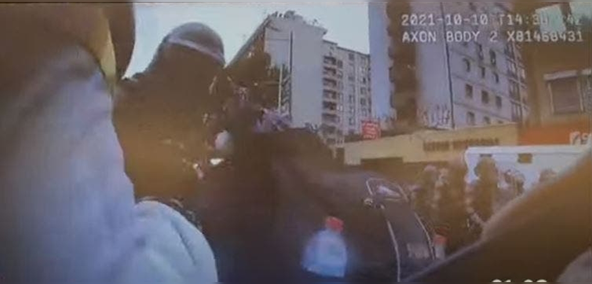 Carabineros liberó video donde mujer queda herida por pirotecnia en manifestación en Plaza Italia