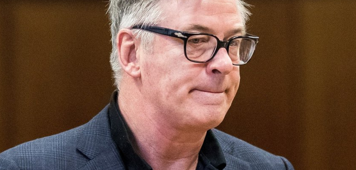 Actor Alec Baldwin ensayó con la pistola antes de la muerte de Halyna Hutchins