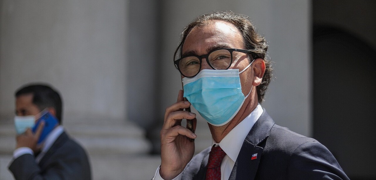 Ministro Figueroa apoyó candidatura de Kast: diputado Saavedra acusó eventual intervención electoral