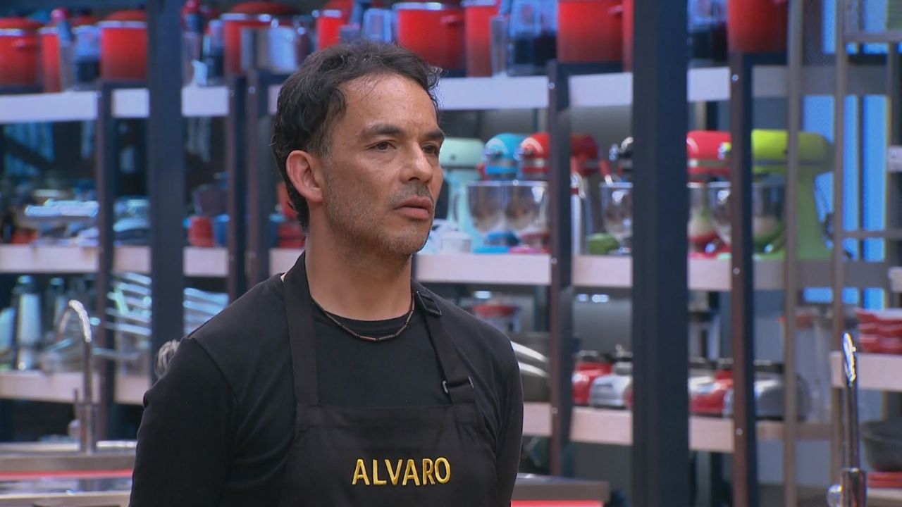 Álvaro López sufrió robo de su guitarra y lanzó llamado: 