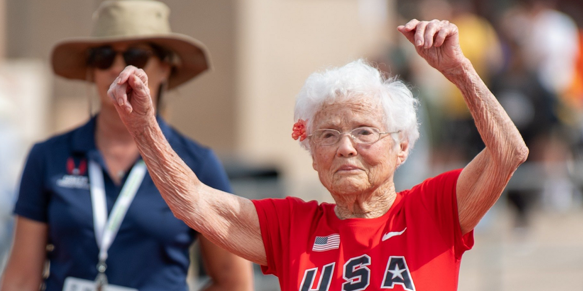 Mujer de 105 años logró batir récord mundial de atletismo: “Merece la pena vivir más”