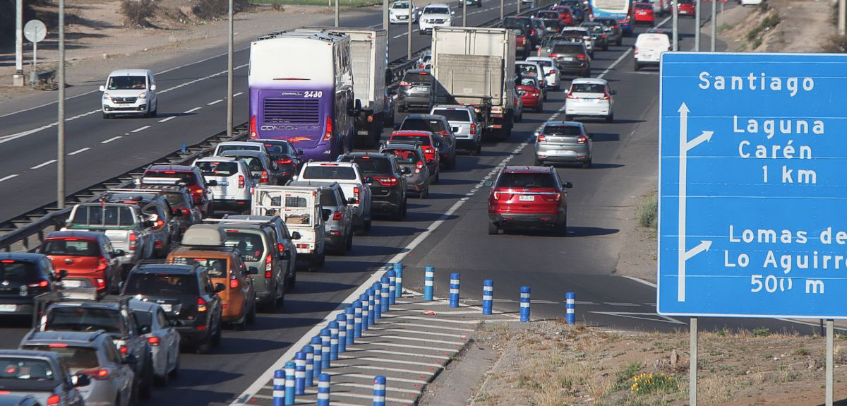 Más de 360 mil vehículos dejaron la RM este fin de semana: se registraron 647 accidentes en el país