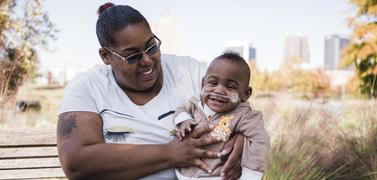 Bebé nacido con 21 semanas sobrevive y bate el récord mundial: foto muestra lo pequeño que era