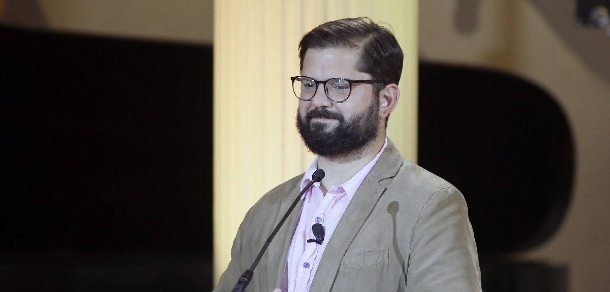 Seremi de Salud informa 54 contactos estrechos por contagio de Boric: indagación sigue en curso