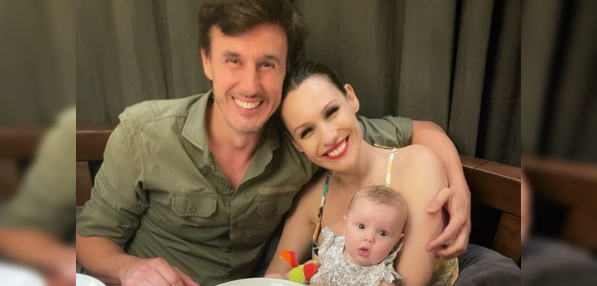 El contratiempo que vivió Pampita con su pequeña hija en un restorán: 