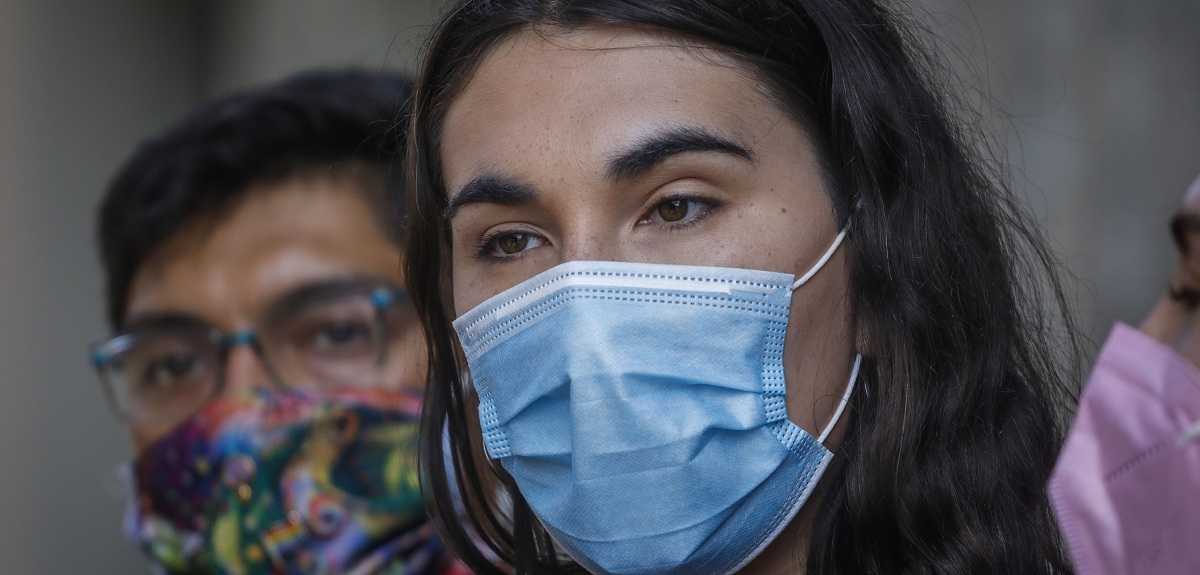 Elecciones: Emilia Schneider se transformó en la primera diputada trans en Chile