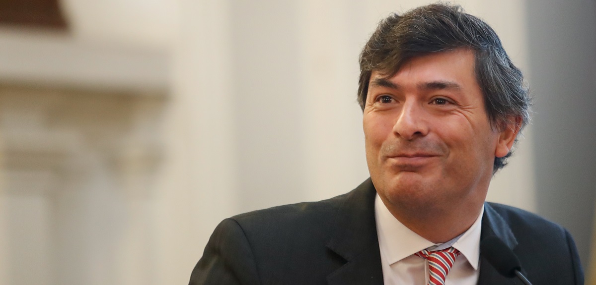 Parisi asegura que test PCR falló y no entrega fecha de arribo a Chile a 14 días de las elecciones