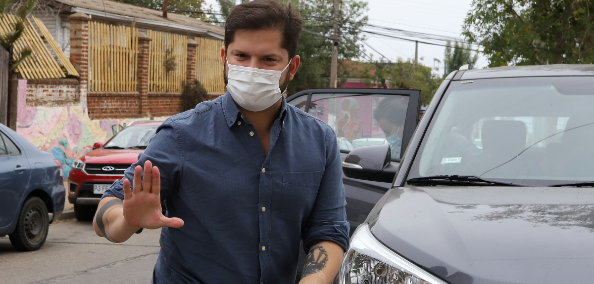 ¿Quién es Irina Karamanos? La pareja de Boric y el importante rol que cumple en su candidatura