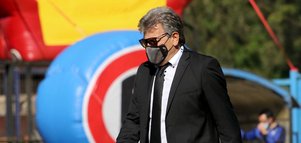 Jorge 'Peineta' Garcés sufrió violenta encerrona: le robaron Mercedes Benz que compró minutos antes