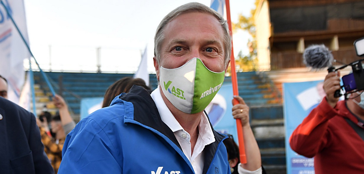José Antonio Kast cerró su campaña en Valdivia: usó recinto no autorizado por la municipalidad