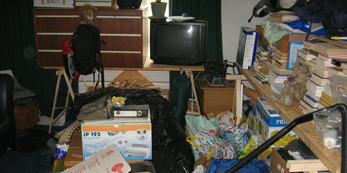 Madre se hizo viral luego de mostrar 'aterrador' método para que su hija limpiara el cuarto