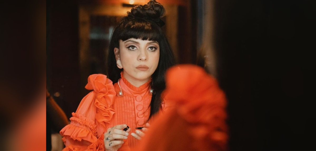 Mon Laferte ganó el cuarto Grammy Latino de su carrera: lució llamativo look por su embarazo
