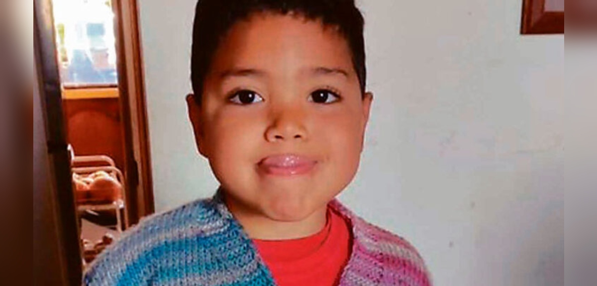 Niño de 5 años lleva dos semanas desaparecido en Viña del Mar: acusan a madre de sacarlo del país