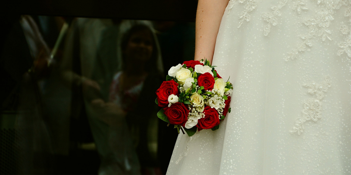 Novio fue detenido durante su matrimonio por deber pensión alimenticia a expareja