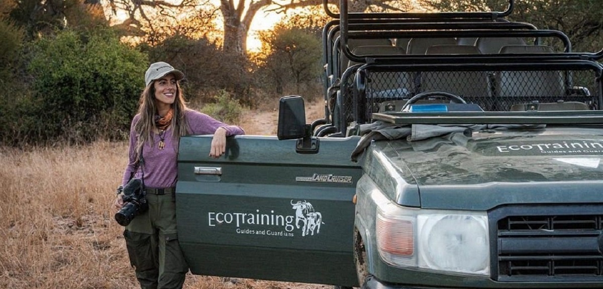 Exinstructura de Resistiré está en África para ser guía de safari: 