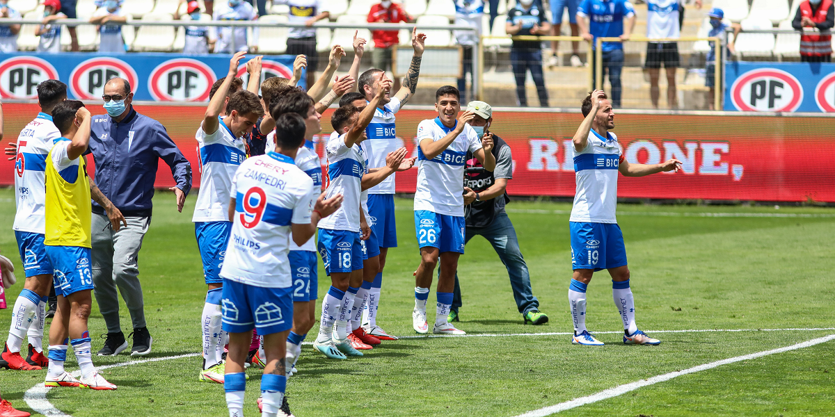 Hinchas reaccionaron luego que solo un jugador de la UC deberá cumplir cuarentena por caso de COVID