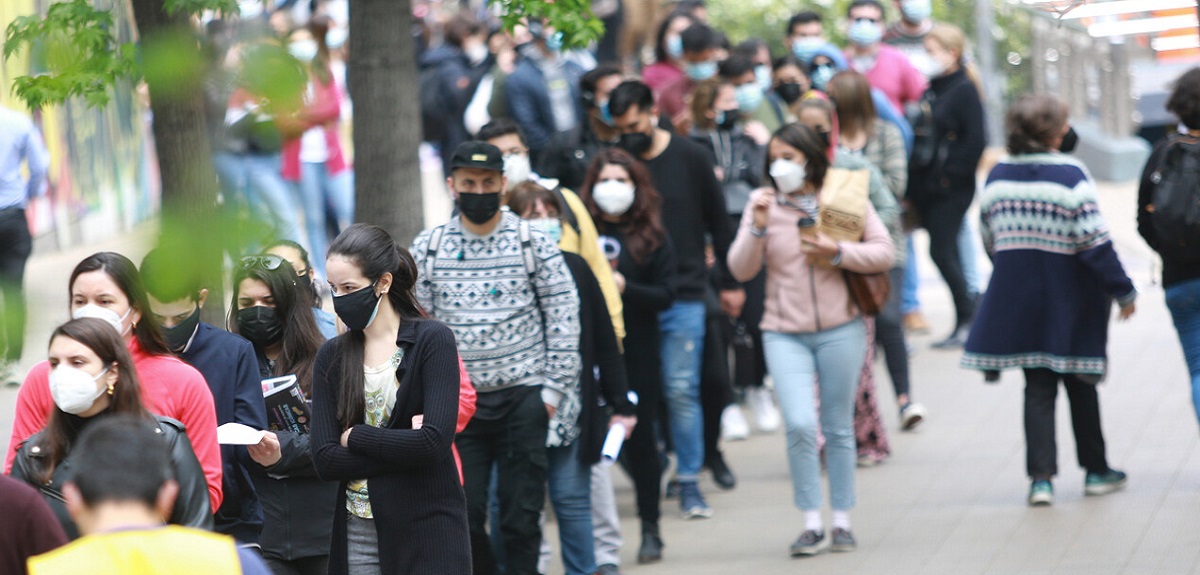 Minsal informó 770 nuevos contagios de COVID-19: casos activos se mantienen sobre los 7 mil