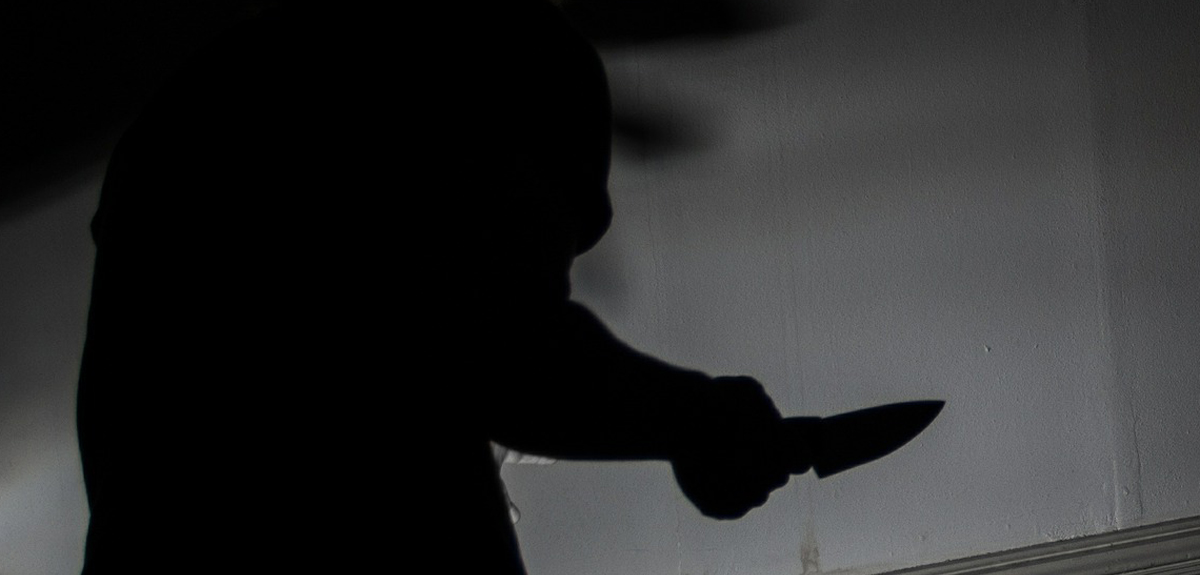 Joven fue apuñalado tras hostigamiento homofóbico junto a su pareja: locatarios los defendieron