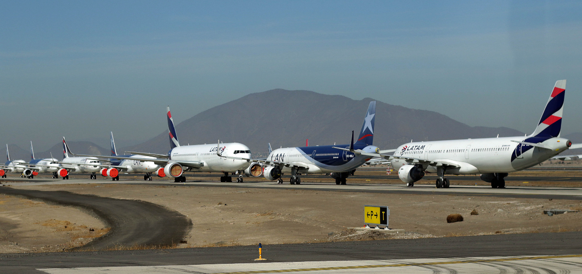 Miles de vuelos cancelados en todo el mundo ante el aumento de casos de la variante ómicron