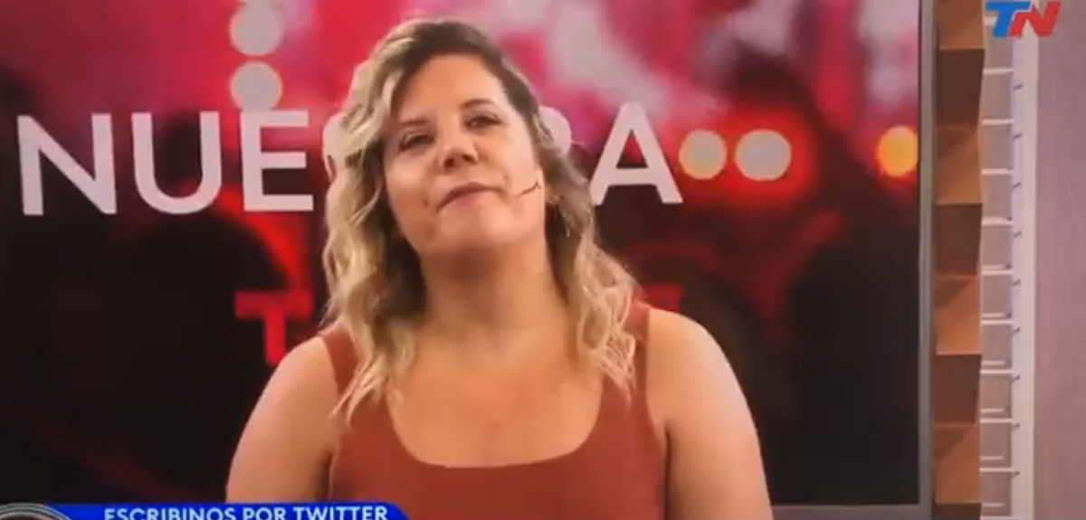 Conductor argentino se hizo viral tras ser víctima de vulgar broma durante noticiero en vivo