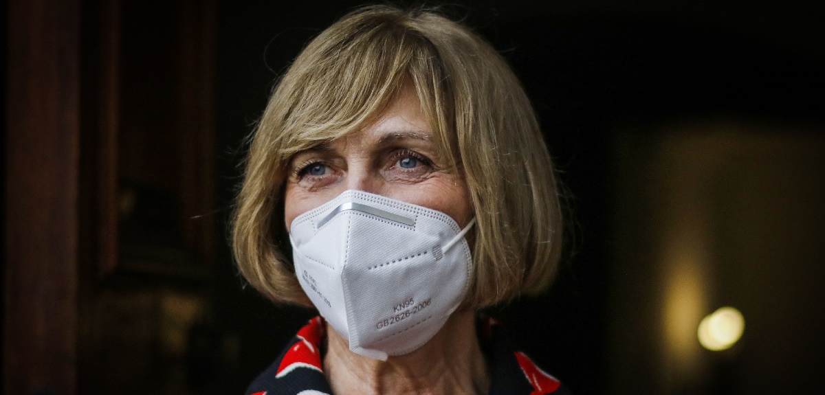 Evelyn Matthei hizo caer a varios con broma en Día de los Inocentes: 