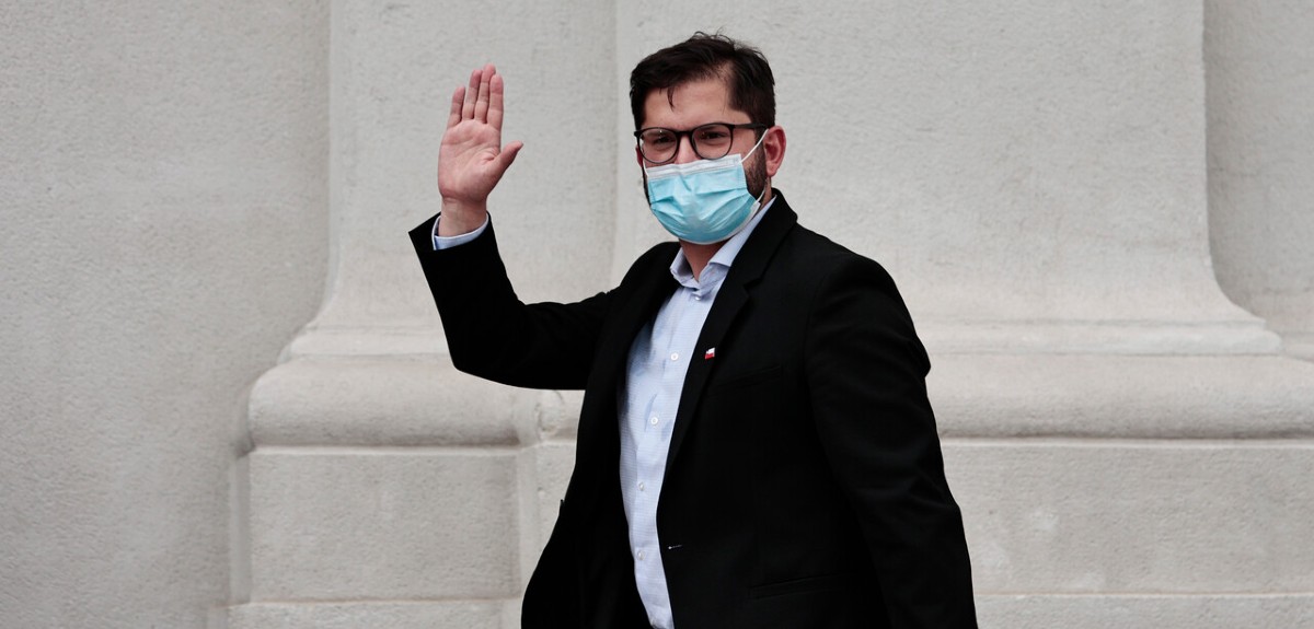 Encuesta Pulso Ciudadano: 51,6% aprueba desempeño de Gabriel Boric como presidente electo