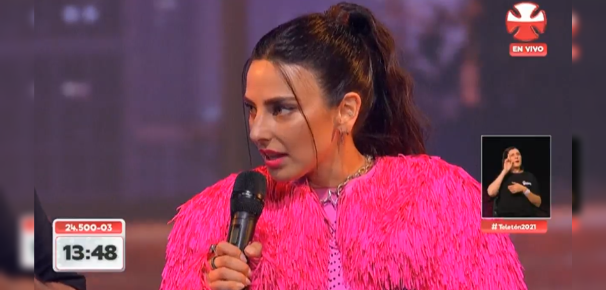 El look con el que Daniela Castillo deslumbró en la Teletón: se inspiró en plumas de avestruz