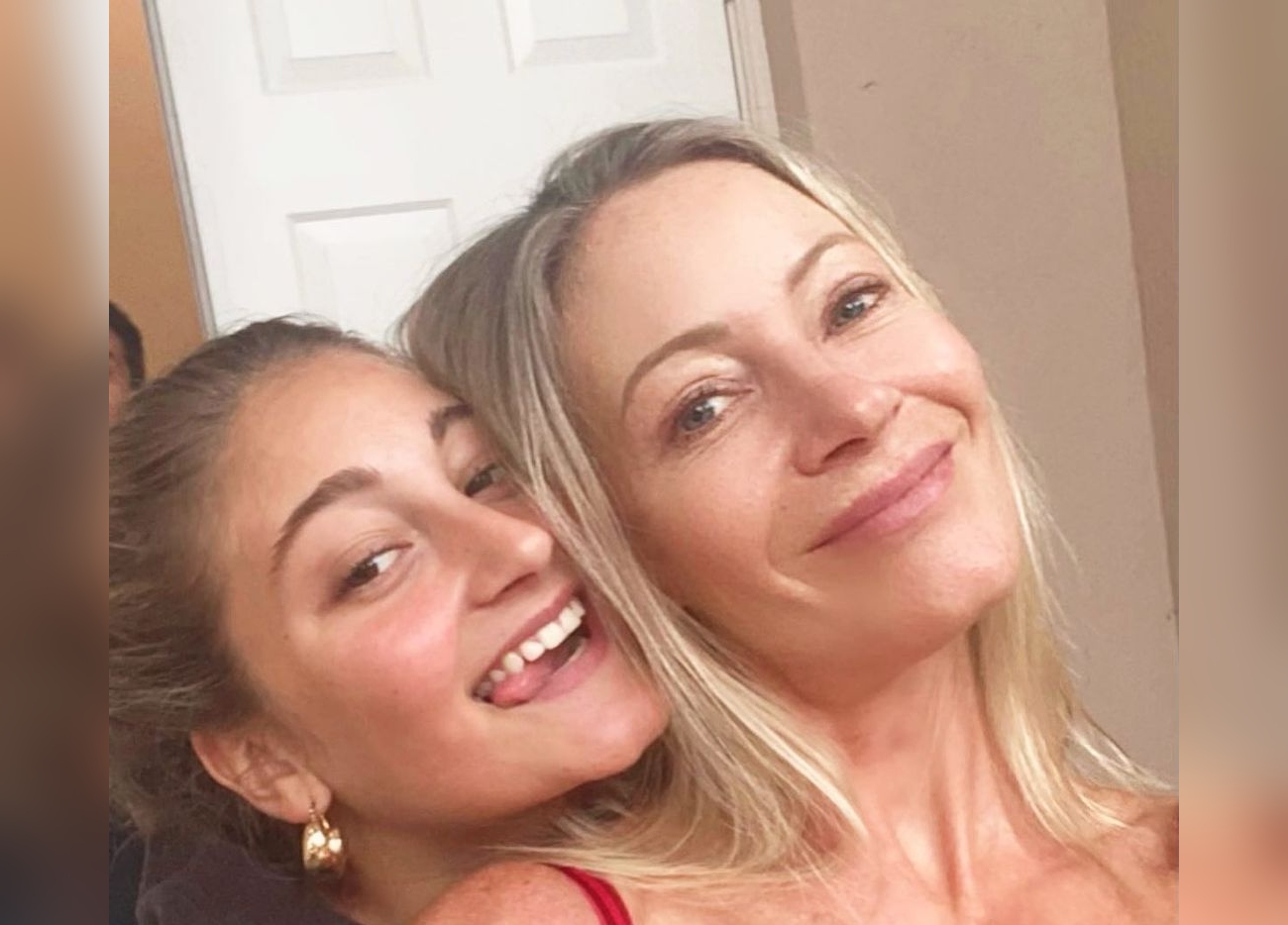 Florencia Araneda tuvo su fiesta de graduación: la acompañó su hermana y la maquilló Ale del Sante