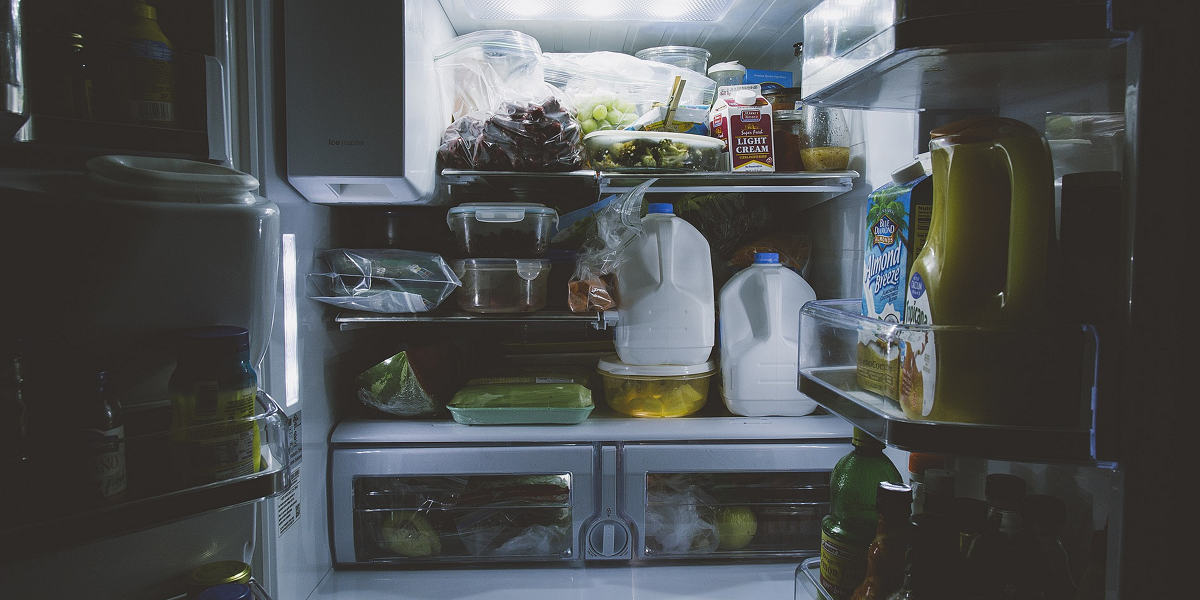 Tétrico hallazgo: mujer descongeló su refrigerador y encontró el cuerpo de un bebé en el interior