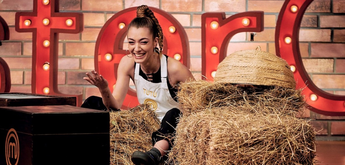 Extraña caída de Tutú Vidaurre sacó risas en 'MasterChef Celebrity': 