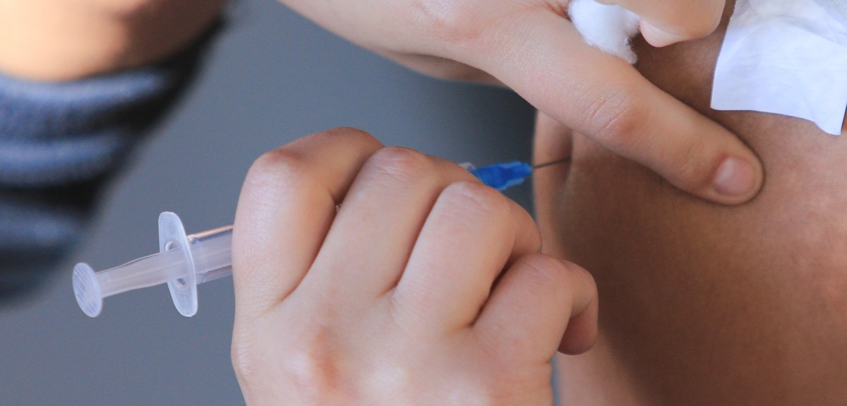 ISP aprobó vacuna del laboratorio Pfizer para niños desde los 5 años