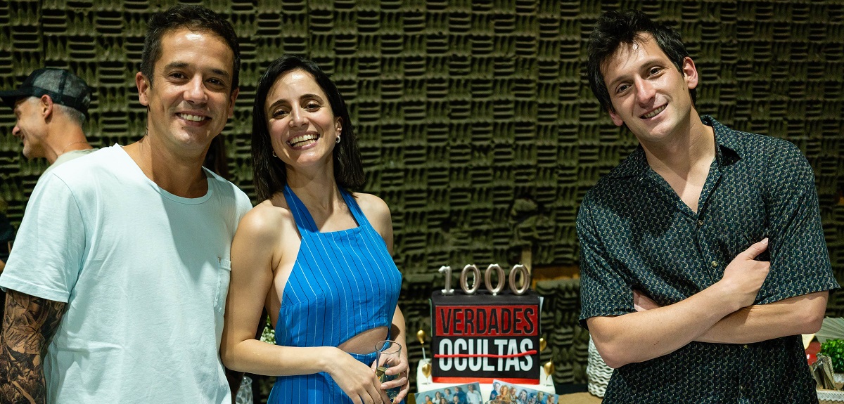 Así fue la celebración de los mil episodios de Verdades Ocultas: torta reunió icónicos momentos