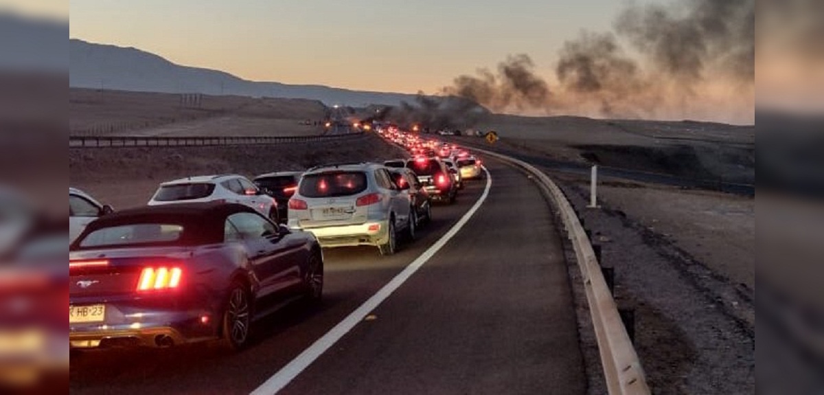 Bloqueos en rutas: gremios paralizan Iquique como protesta a migración descontrolada y delincuencia